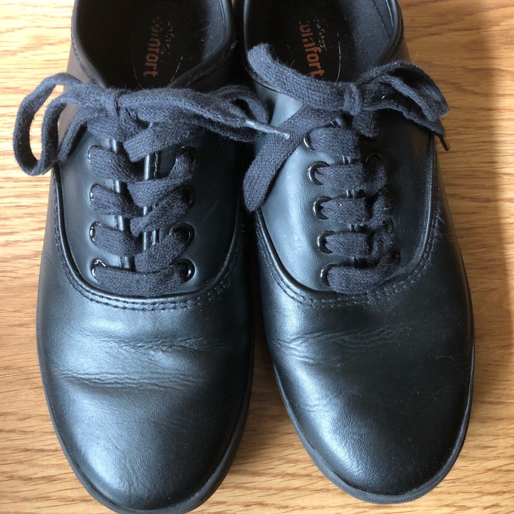 Kandice Leather Oxford Slip Resistant Work Shoe